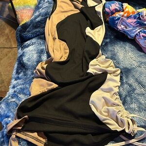 Long dress with sides for sizing